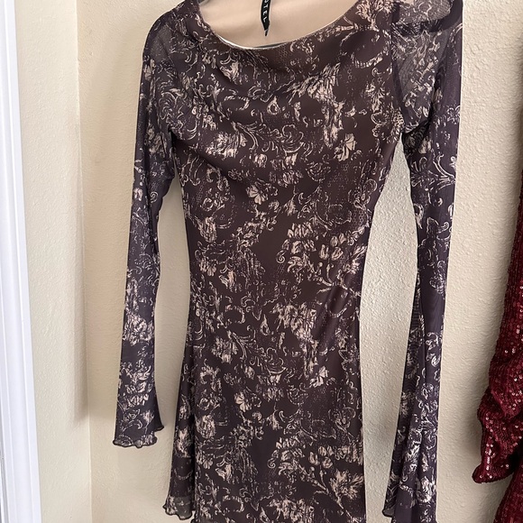 Motel Rocks Brown and Cream Sheath Dress with Bell Sleeves - Picture 2 of 3